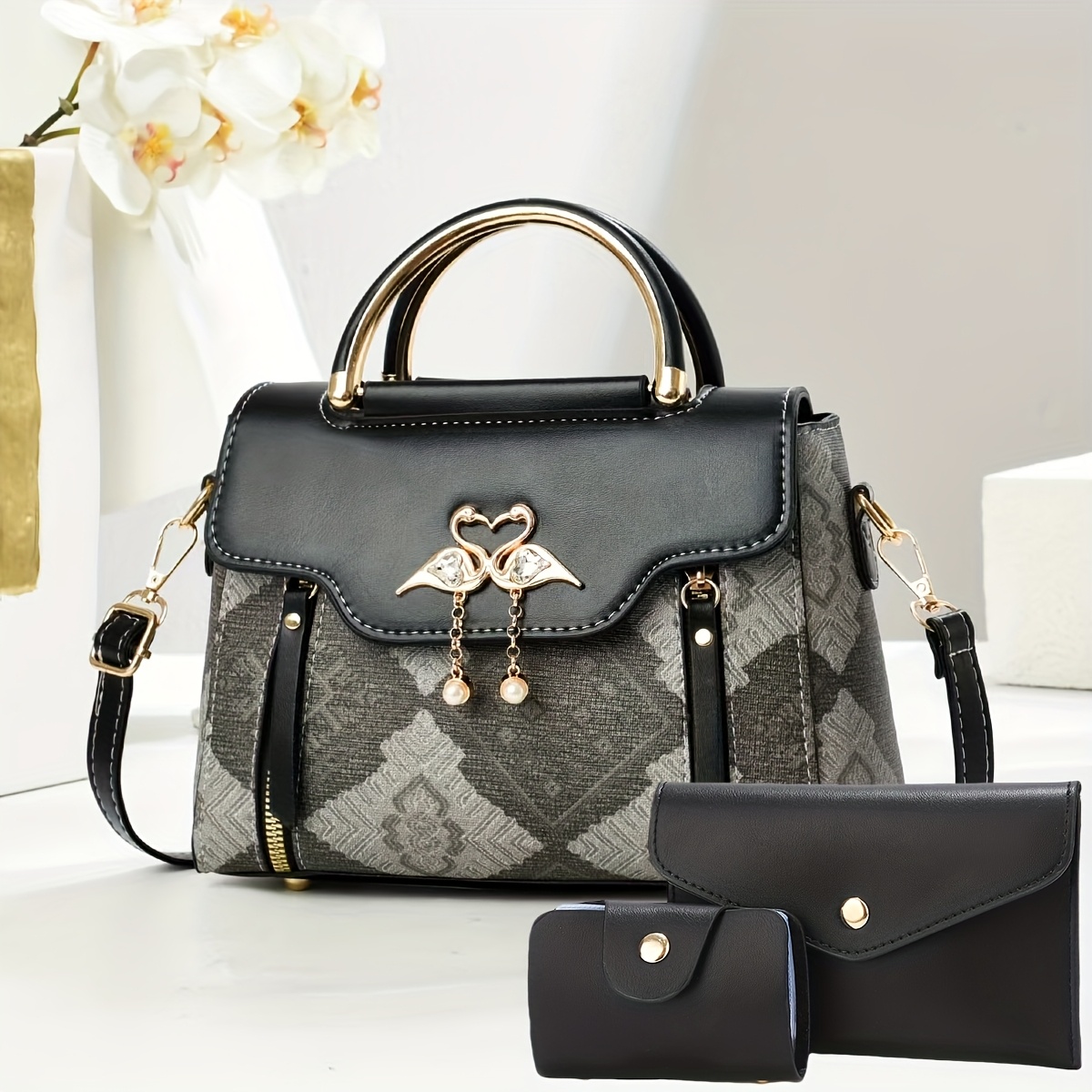 Комплект дамски чанти 3 части – раменна, ръчна и crossbody чанта - Image 37