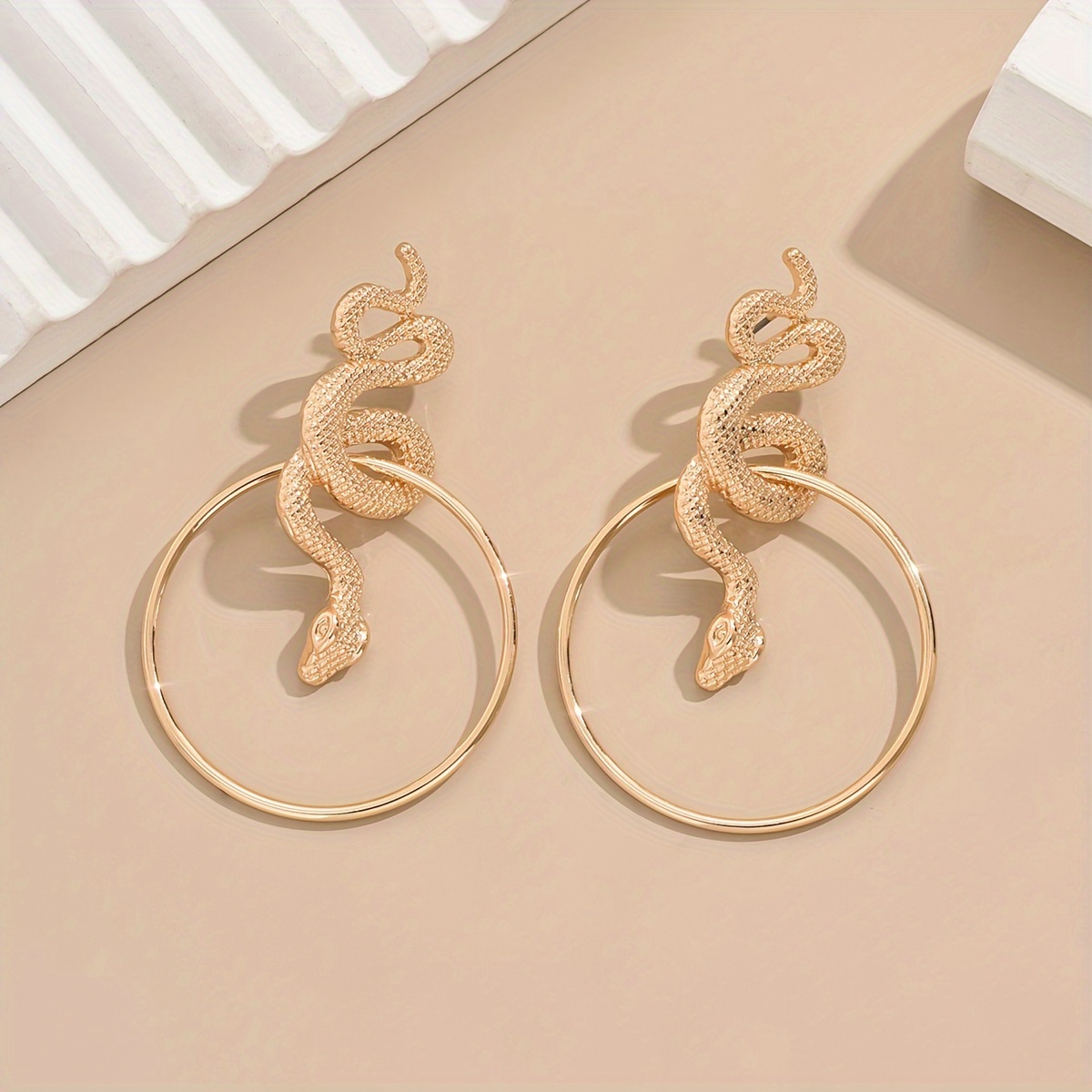 Дамски елегантни обеци CHARM STORM – минималистични змиевидни висулки - Image 6