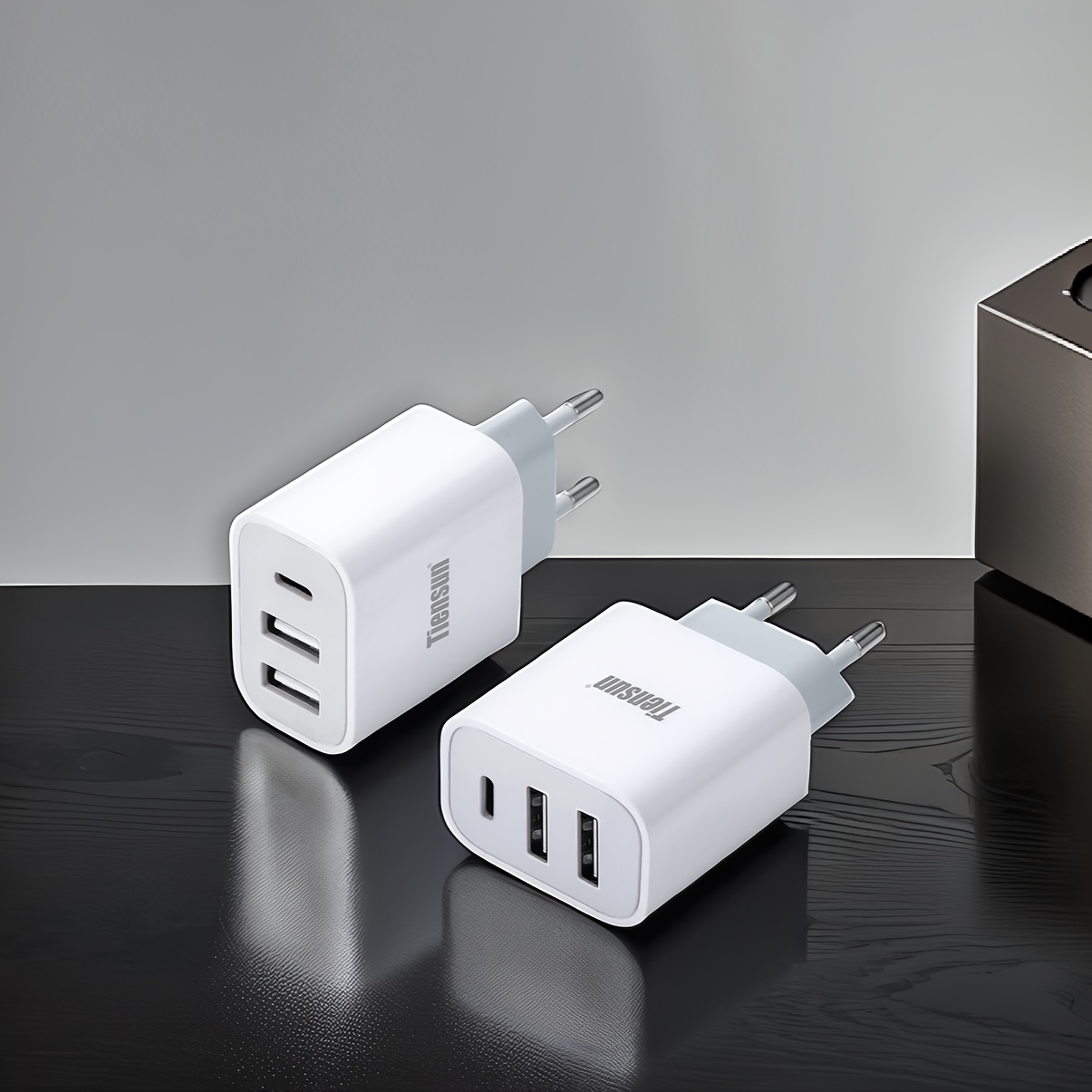 Компактно бързо зарядно TIENSUN – 3‑портов USB A+C адаптер, универсално 220–240V - Image 5