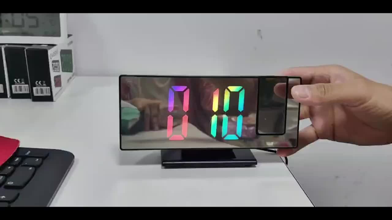 LED будилник с проекция на таван – USB часовник за спалня - Image 9