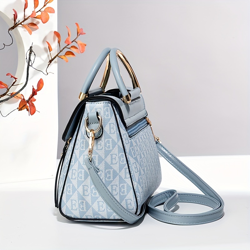 Комплект дамски чанти 3 части – раменна, ръчна и crossbody чанта - Image 10