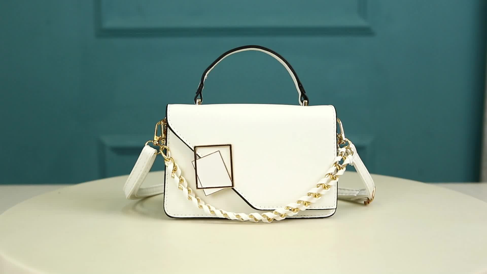 Стилни дамски чанти – избор от тоут, crossbody и малки чанти - Image 18