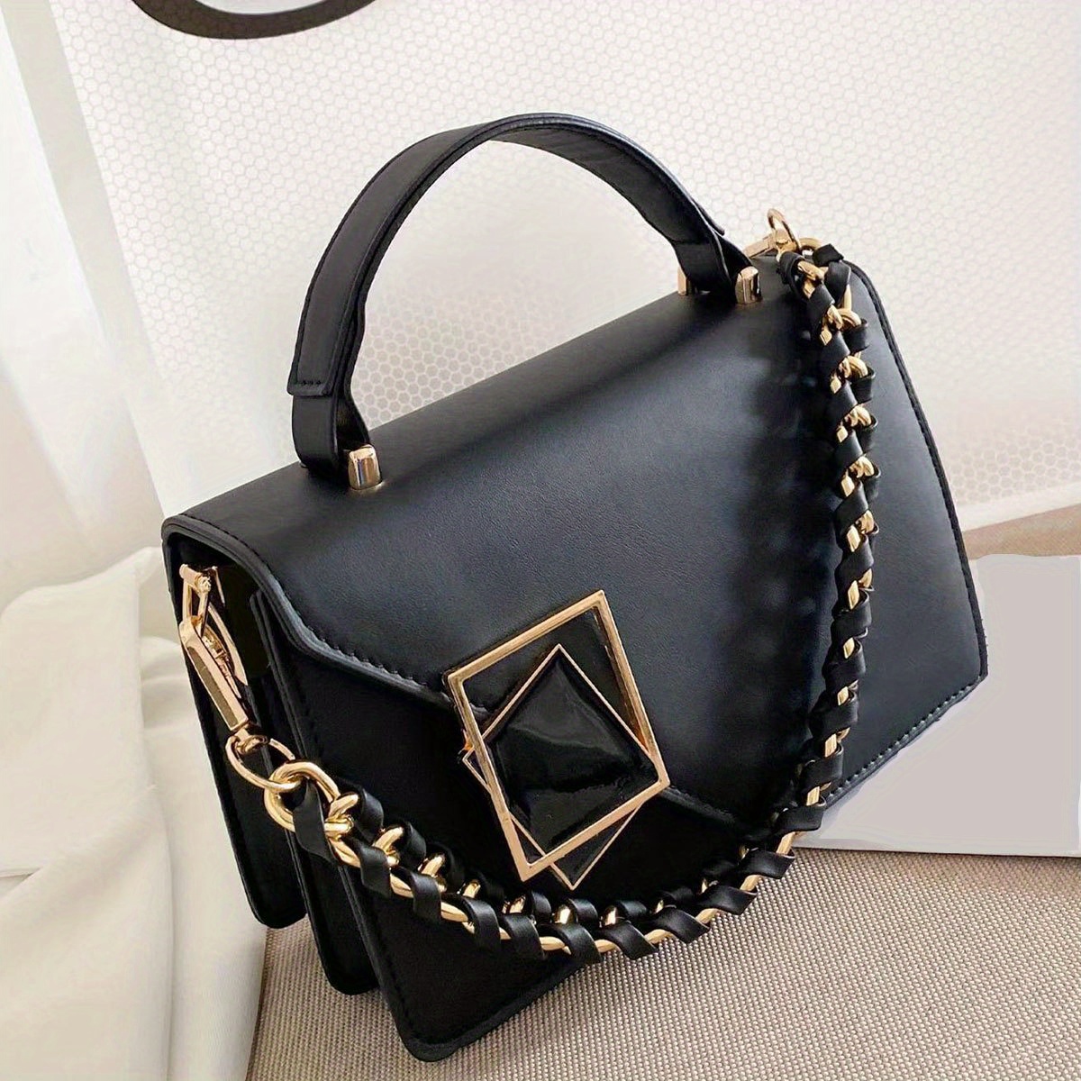Стилни дамски чанти – избор от тоут, crossbody и малки чанти - Image 3