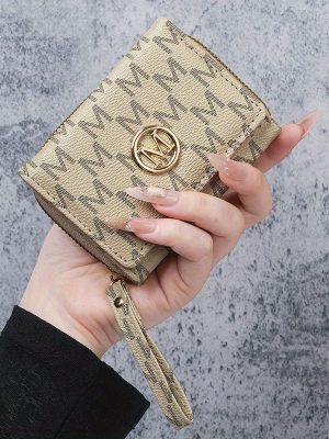 Малък дамски портфейл с клип за пари – стилен модел с принт и отделения
